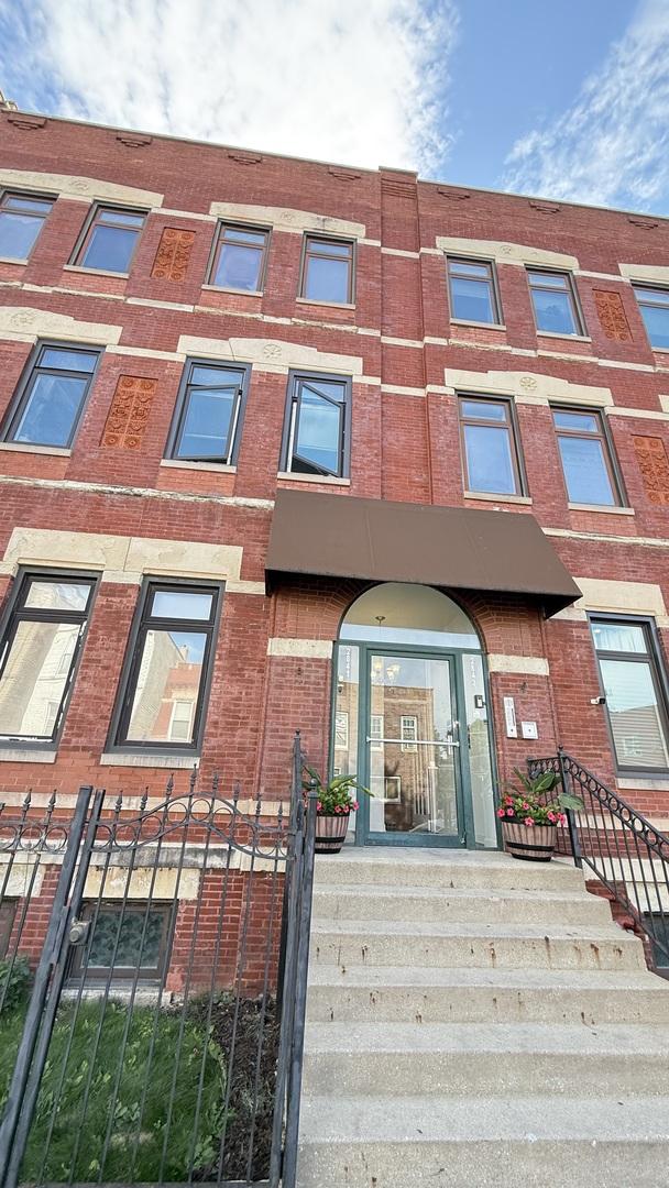 2843 S Wells St. #2E, Chicago, IL 60616