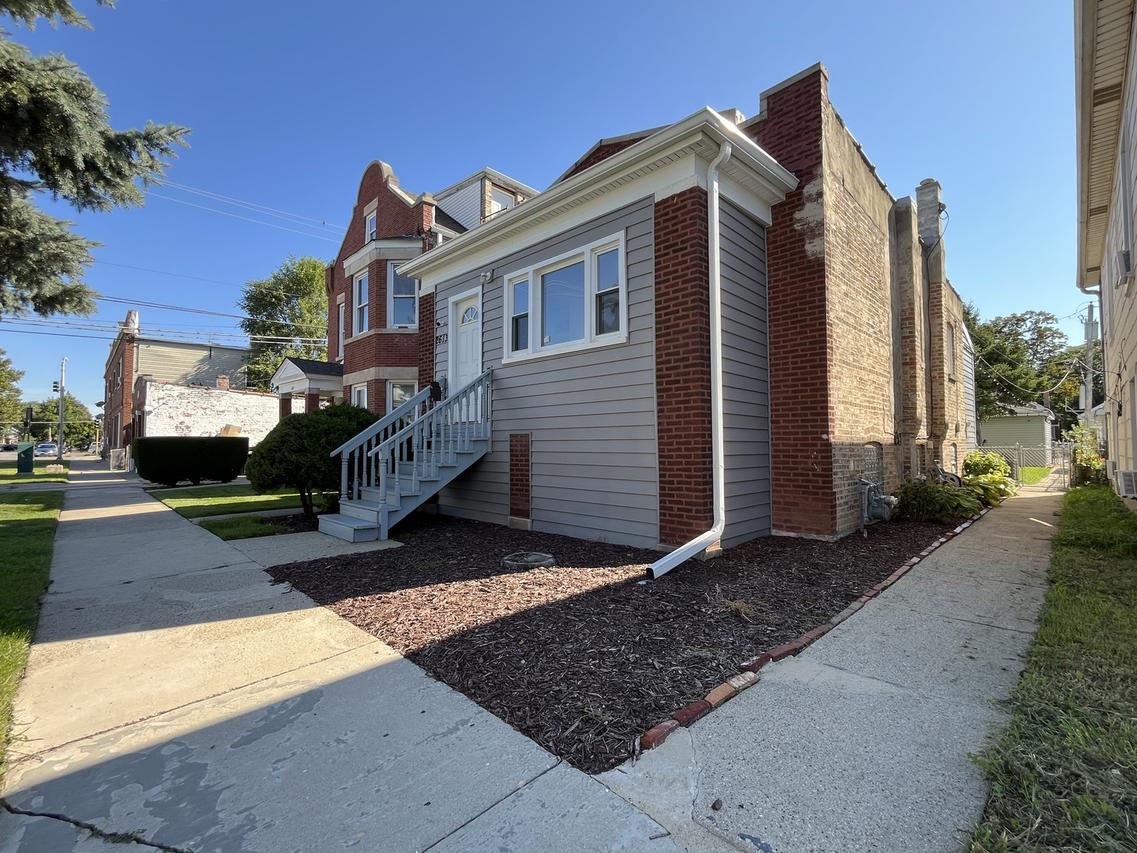 2613 Highland Ave., Berwyn, IL 60402