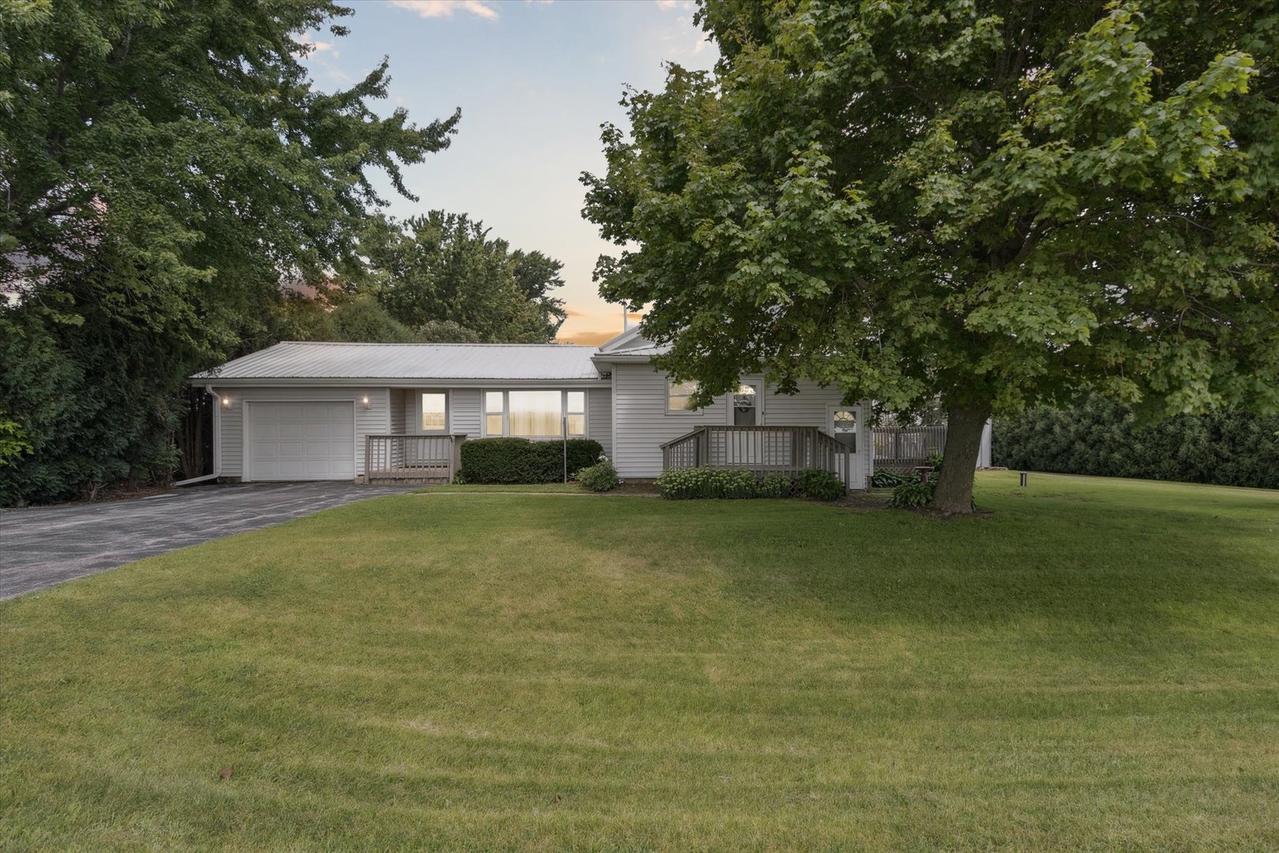 976 E Cedarville Rd., Freeport, IL 61032