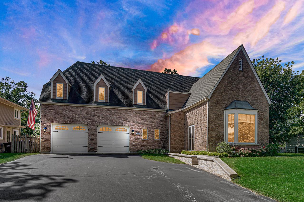 323 W Crystal Lake Ave., Crystal Lake, IL 60014