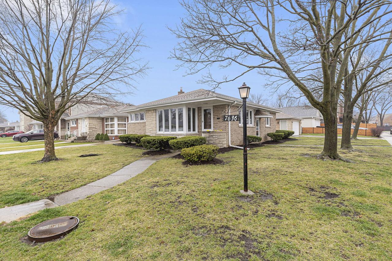 7636 W Rosedale Ave., Chicago, IL 60631