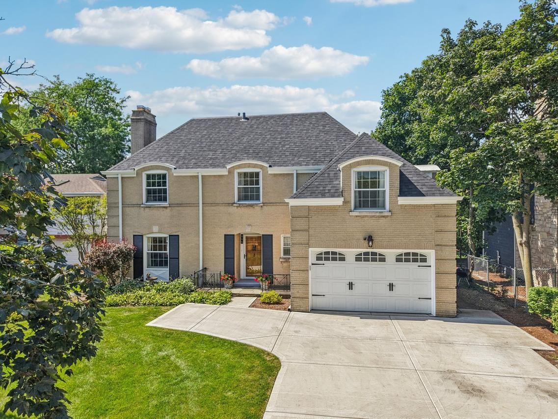 846 Wagner Rd., Glenview, IL 60025
