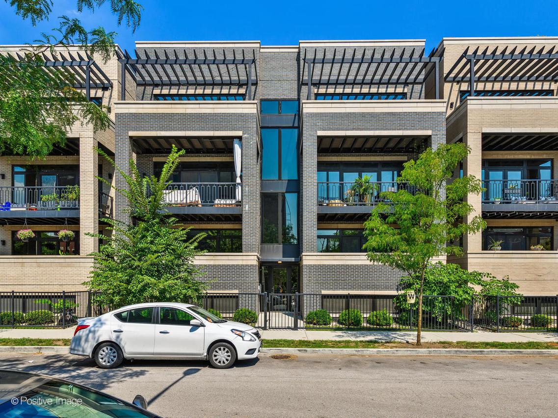 1366 W Walton St. #1W, Chicago, IL 60642