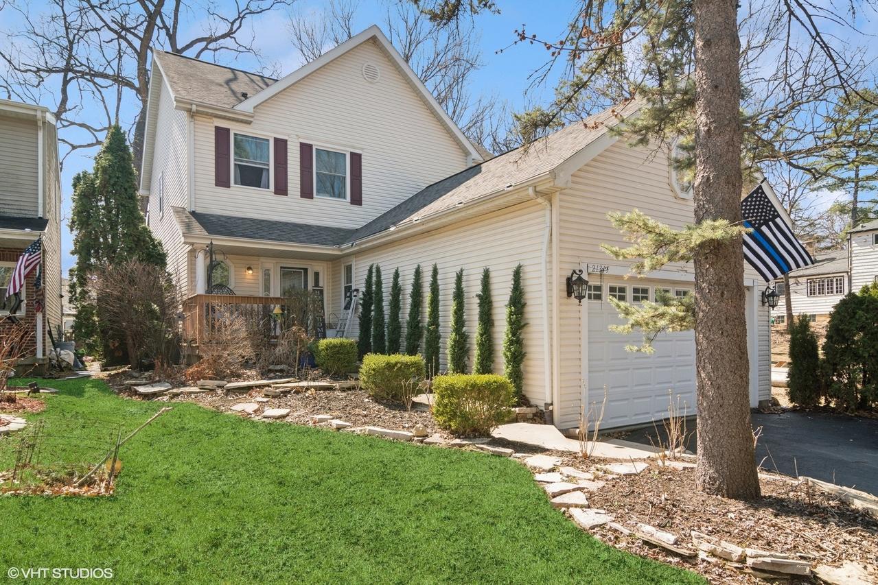 21315 W Pepper Dr., Lake Zurich, IL 60047