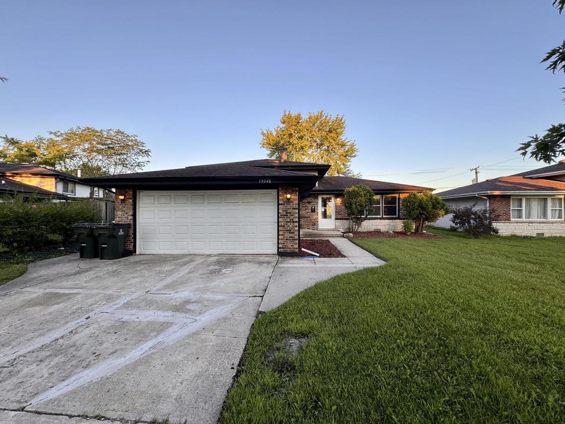 19048 Sherman St., Lansing, IL 60438