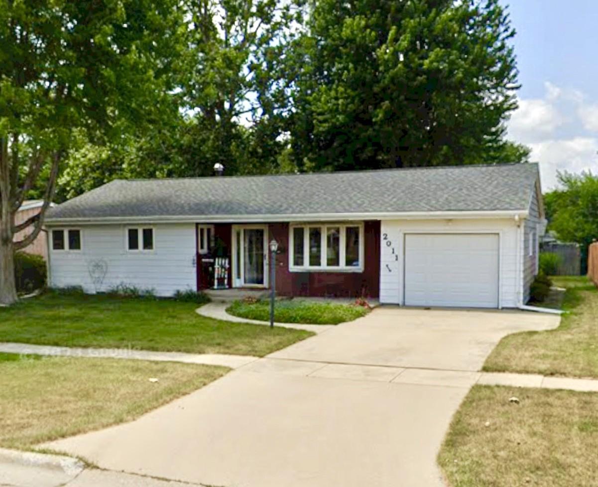 2011 16th Ave., Sterling, IL 61081