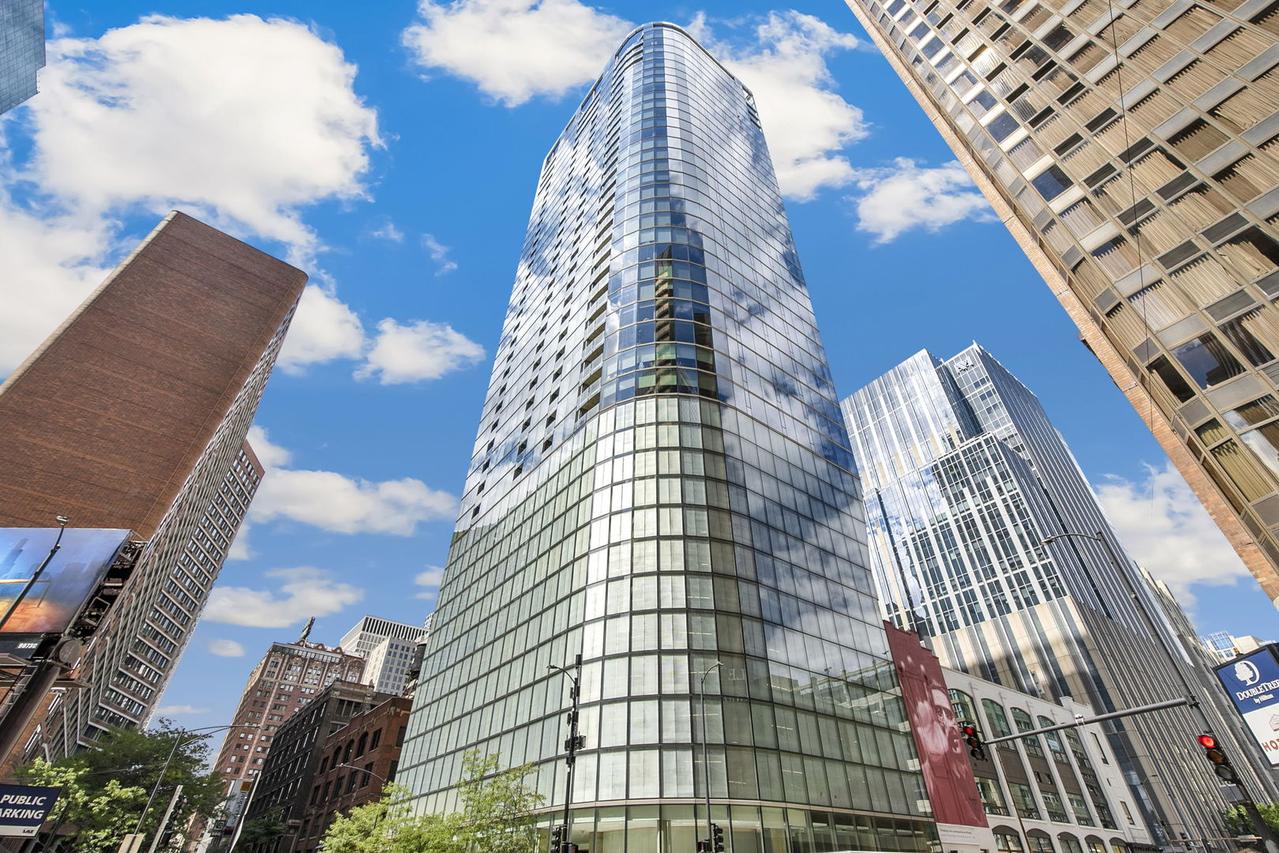 600 N Fairbanks Ct. #2403, Chicago, IL 60611