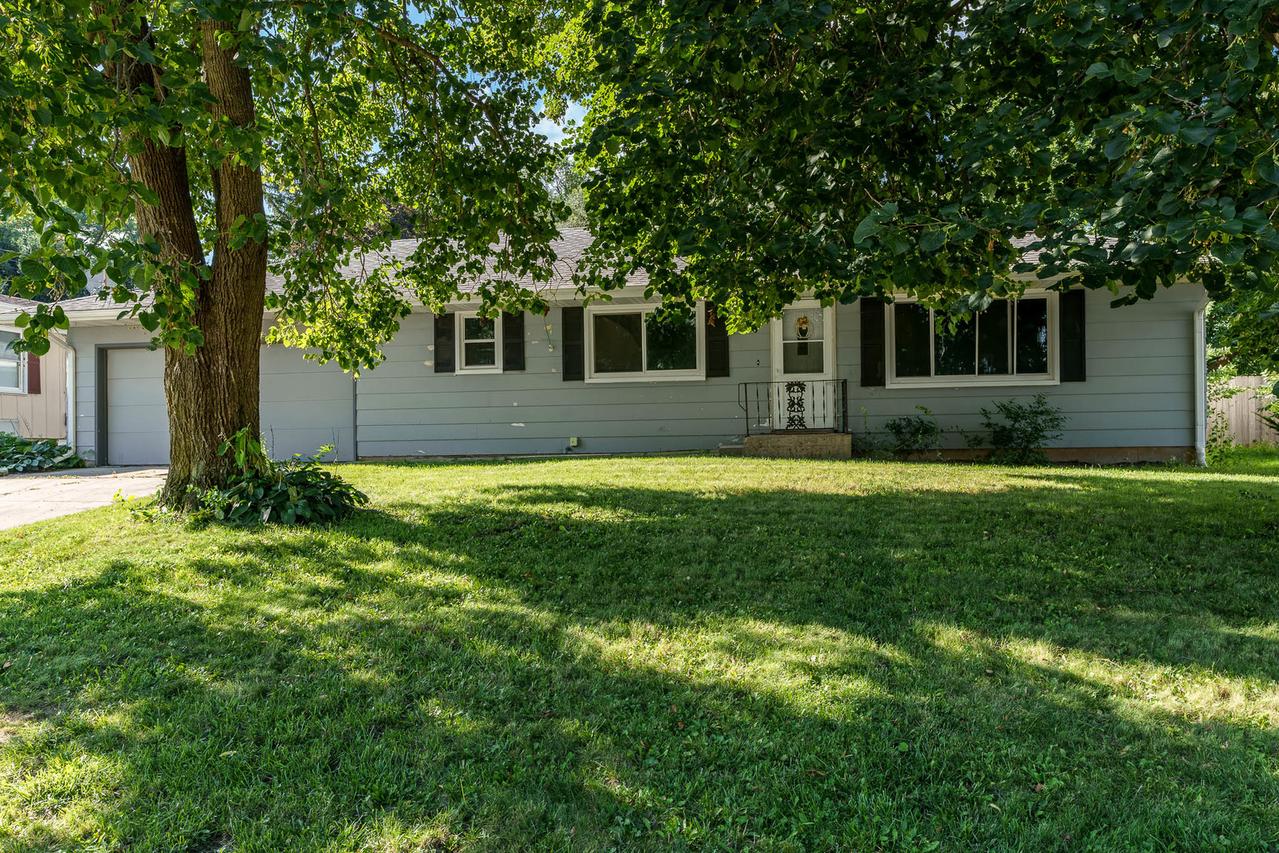 311 E 10th St., Pecatonica, IL 61063