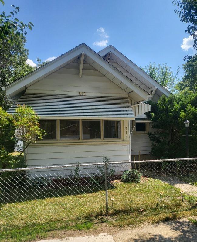 810 Camlin Ave., Rockford, IL 61103