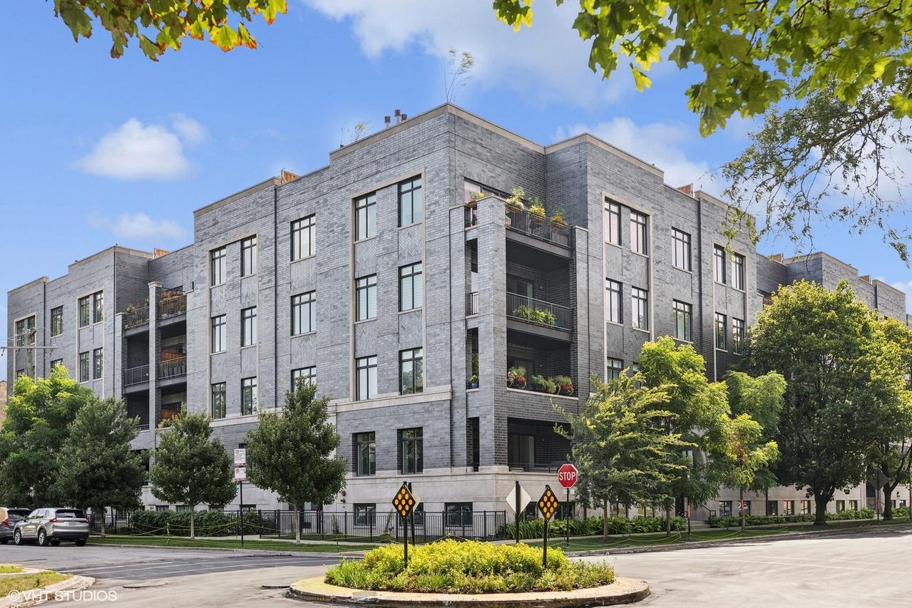 5748 N Hermitage Ave. #102, Chicago, IL 60660