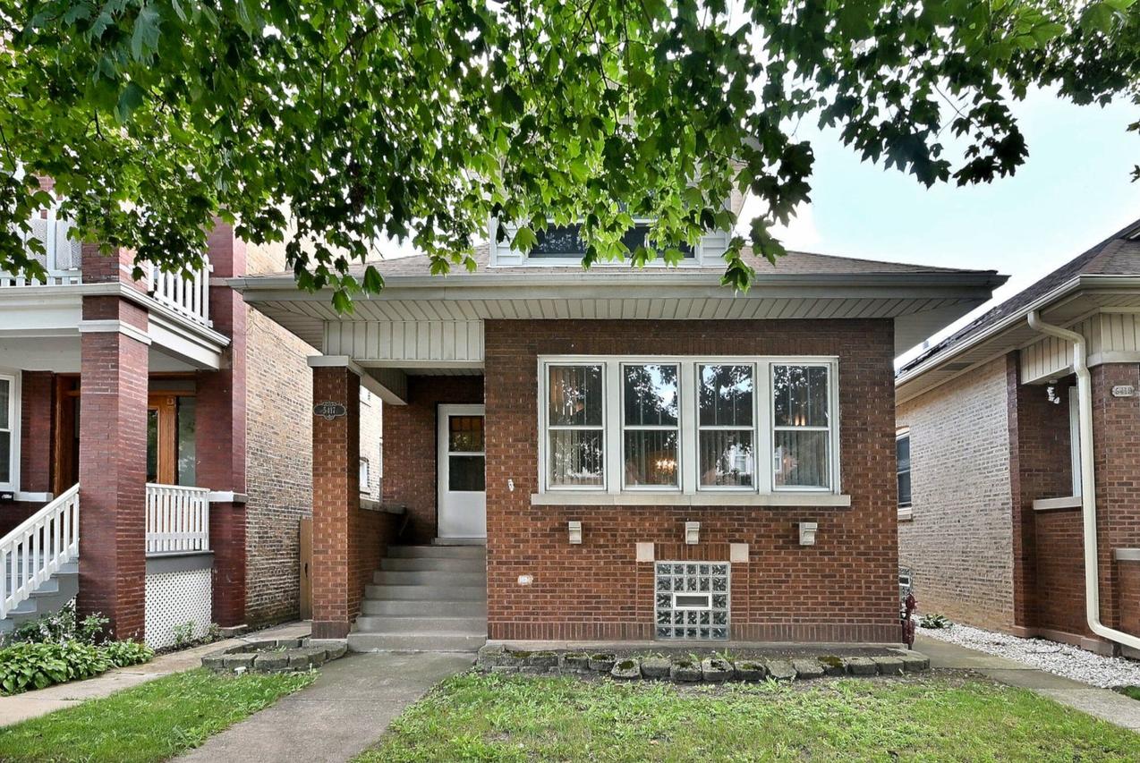 5417 W Dakin St., Chicago, IL 60641