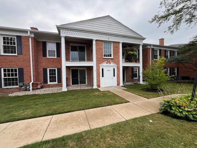 530 Shorely Dr. #104, Barrington, IL 60010