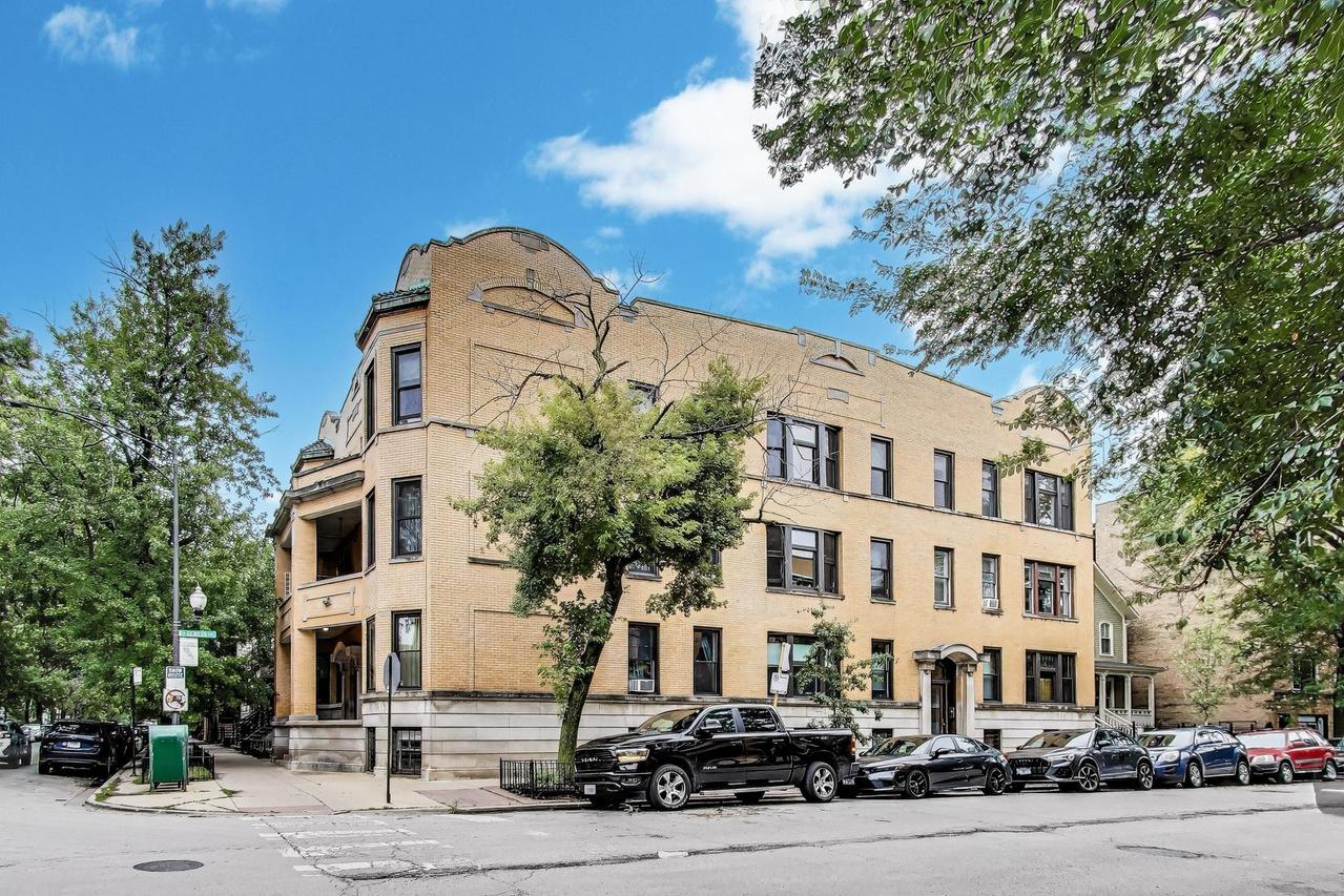 2351 N Geneva Ter. #3, Chicago, IL 60614