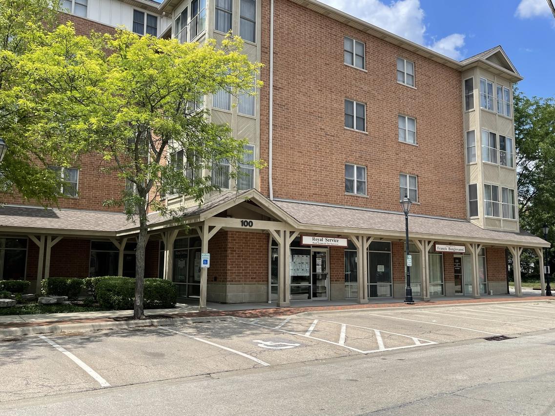 50 N Bokelman Ave. #333, Roselle, IL 60172