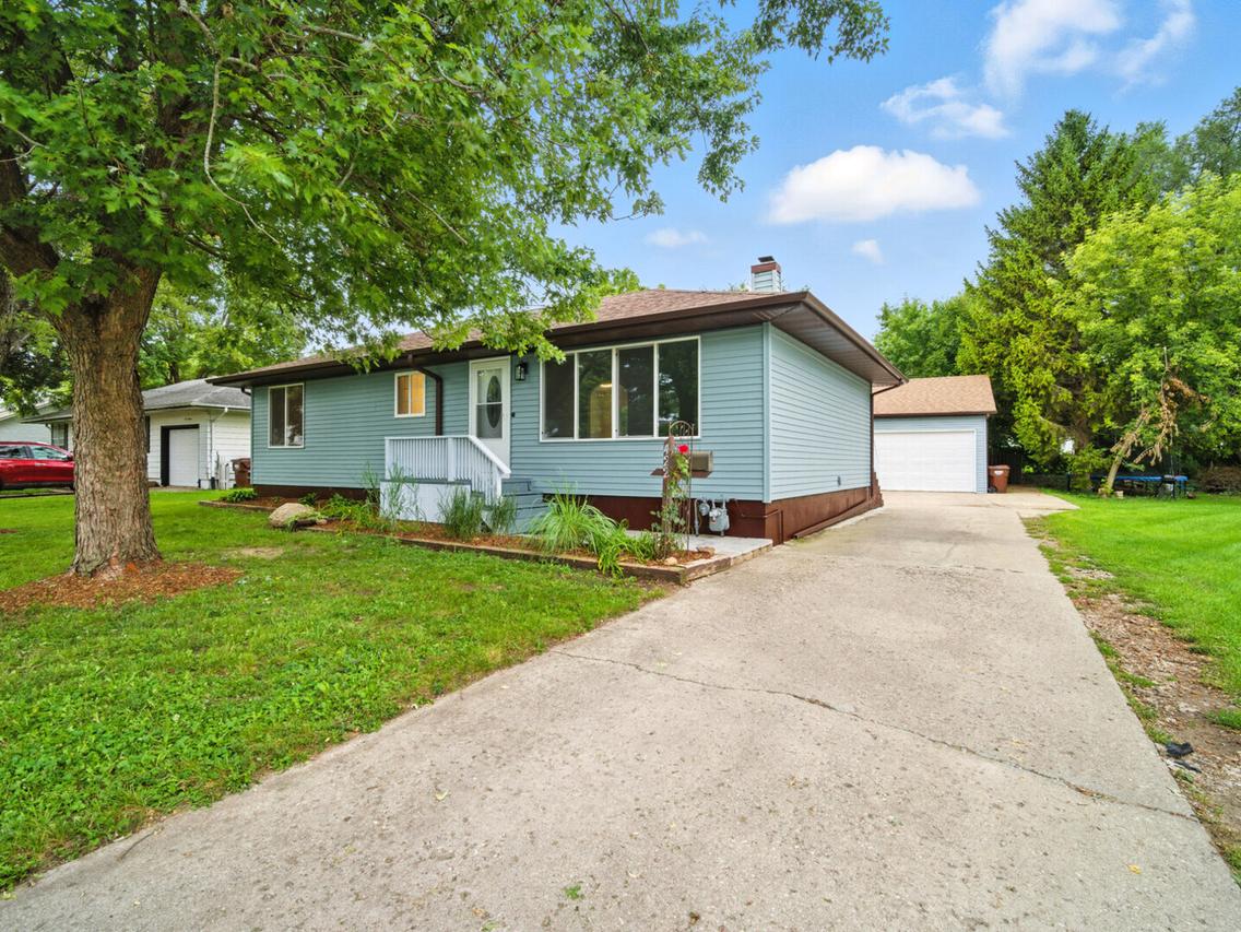 422 Damen St., Marengo, IL 60152