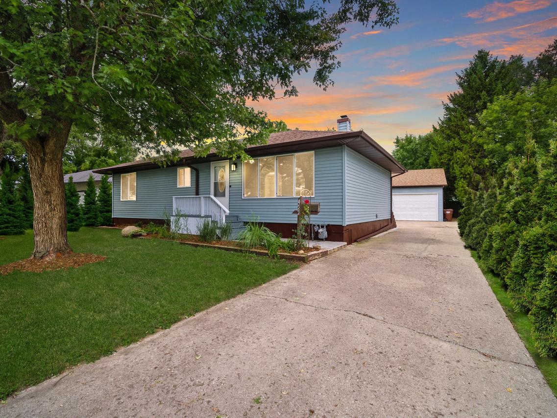 422 Damen St., Marengo, IL 60152