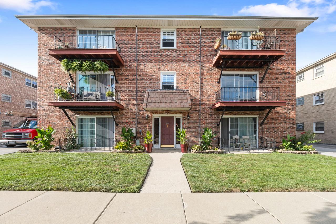 7048 Oconnell Dr. #2E, Chicago Ridge, IL 60415