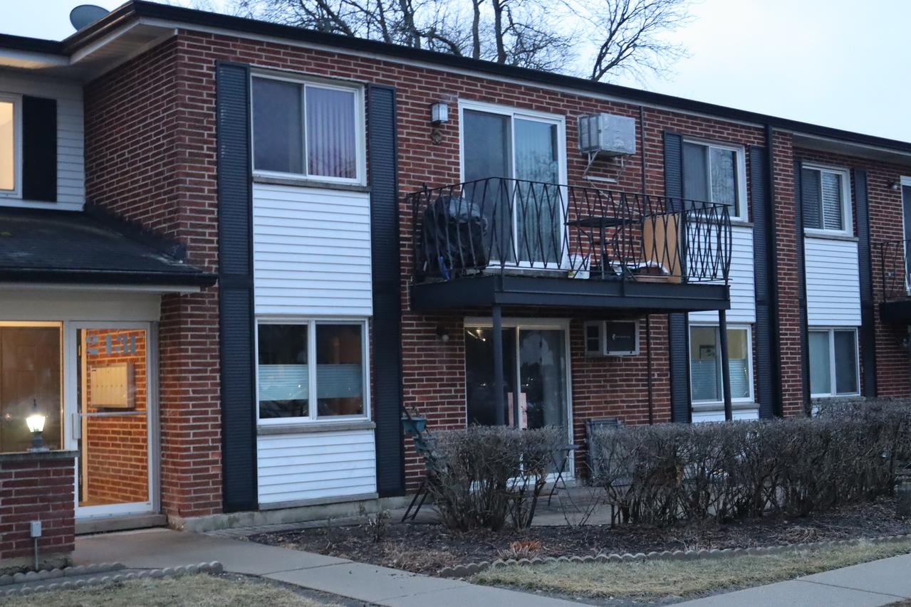2431 E Brandenberry Ct. #2O, Arlington Heights, IL 60004