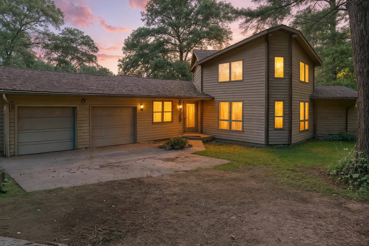 21631 Hoover Rd., Sterling, IL 61081