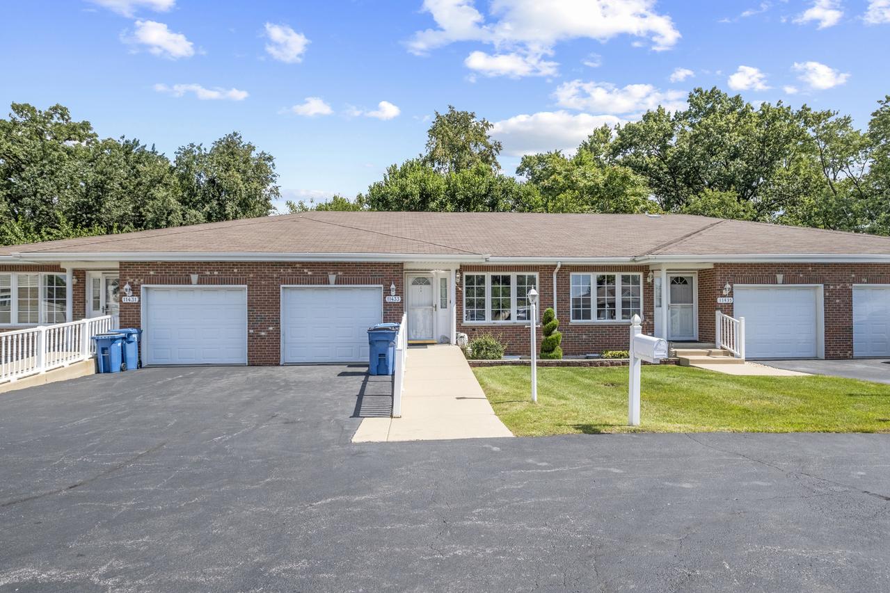 11433 Crossings Ct., Alsip, IL 60803