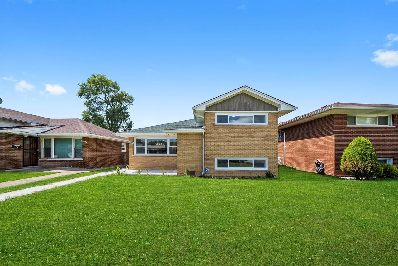12130 S Racine Ave., Chicago, IL 60643