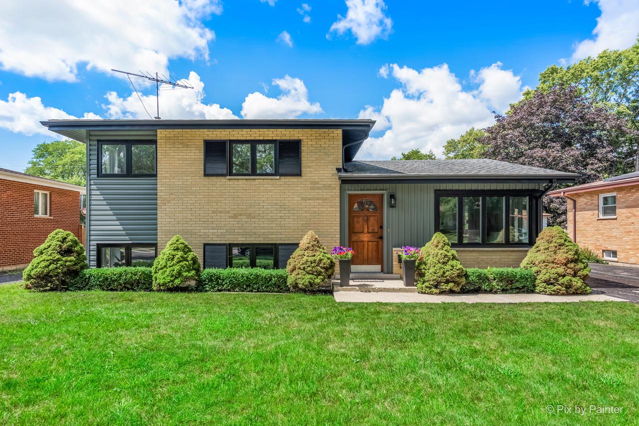 606 N Elmhurst Ave., Mount Prospect, IL 60056