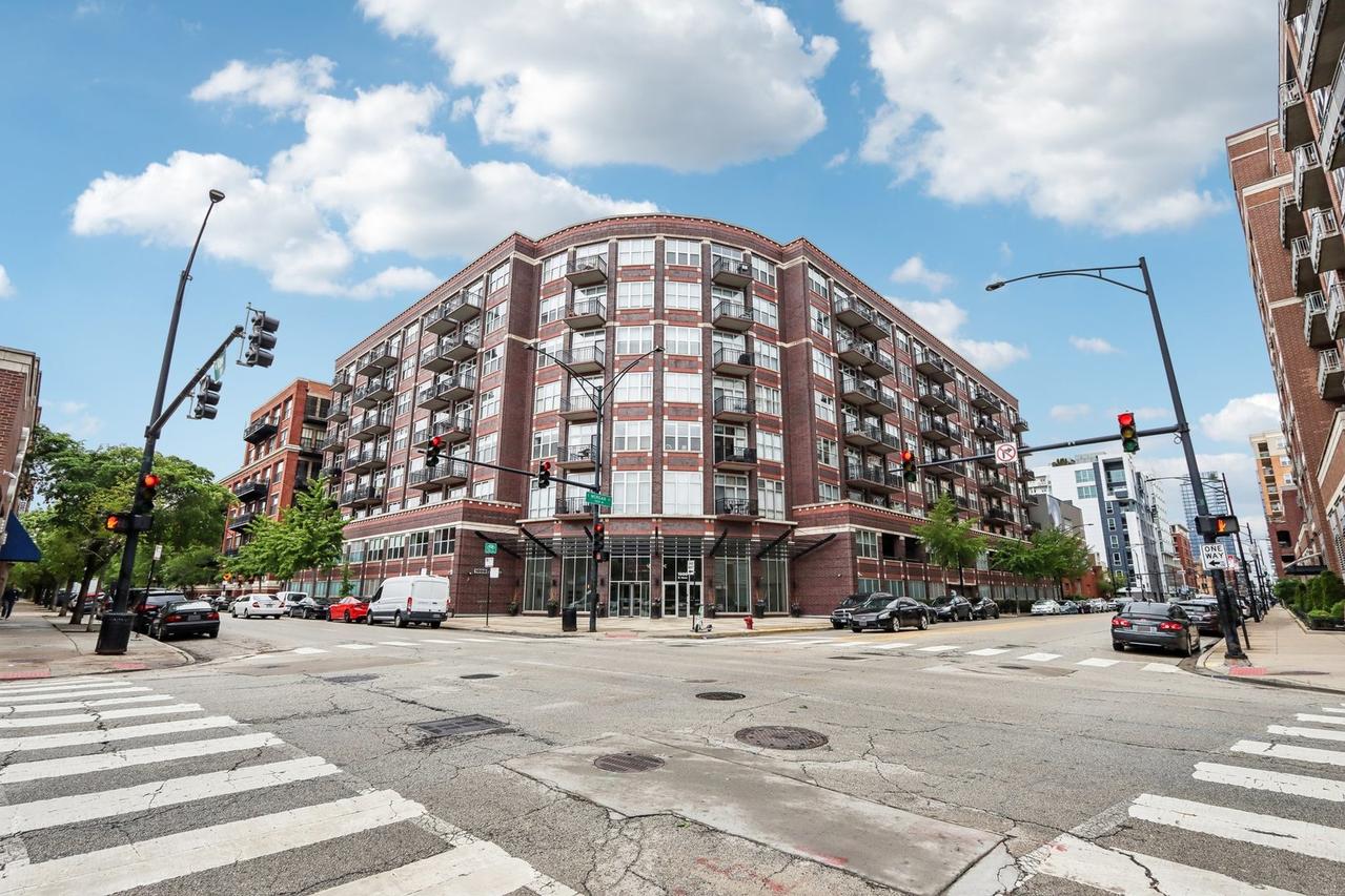 1000 W Adams St. #523, Chicago, IL 60607