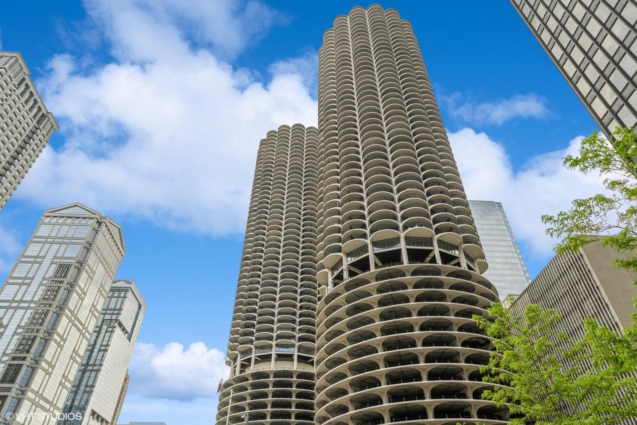 300 N State St. #5503, Chicago, IL 60654