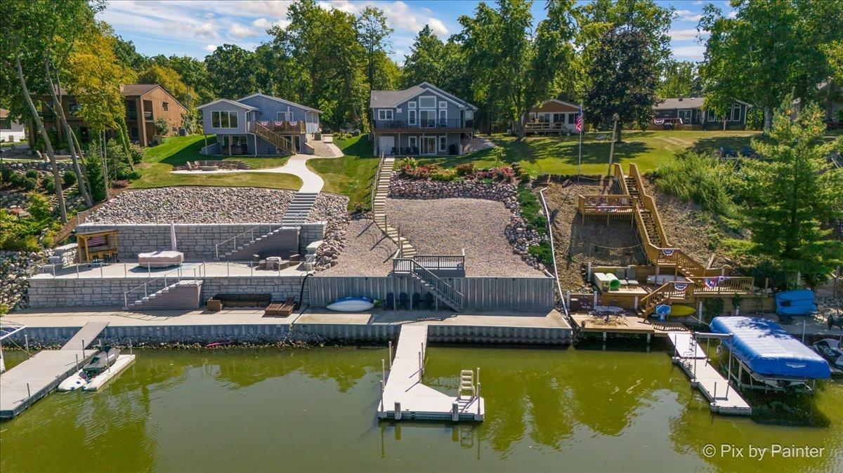 813 Lake Holiday Dr., Lake Holiday, IL 60548