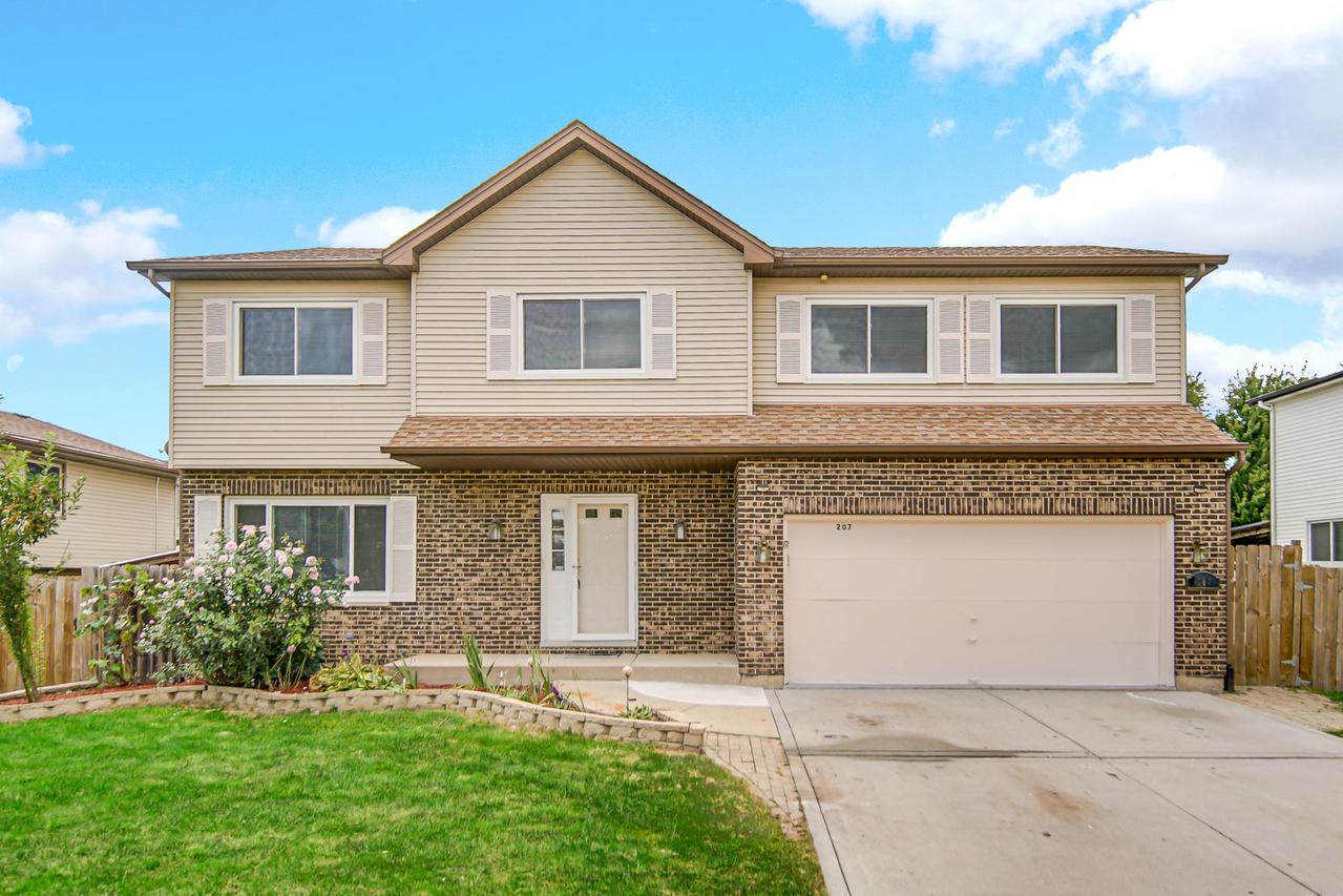 207 N Canyon Dr., Bolingbrook, IL 60490