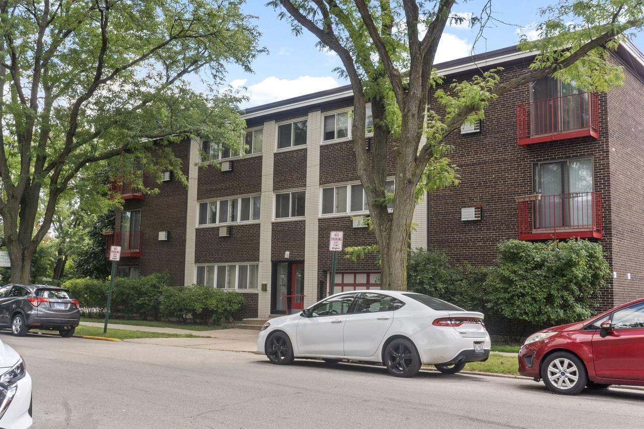 8524 Skokie Blvd. #3E, Skokie, IL 60077
