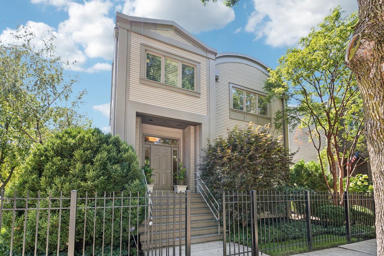 1703 W Wabansia Ave., Chicago, IL 60622