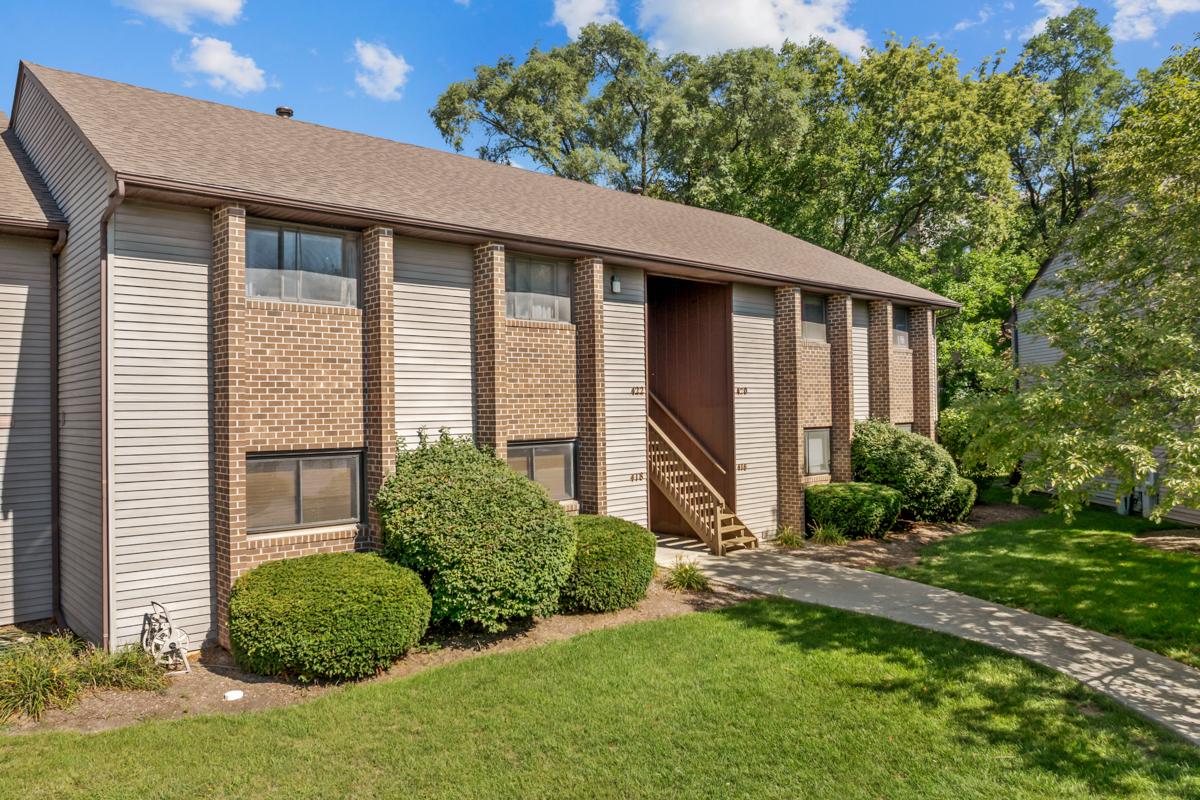 418 Heine Ave., Elgin, IL 60123