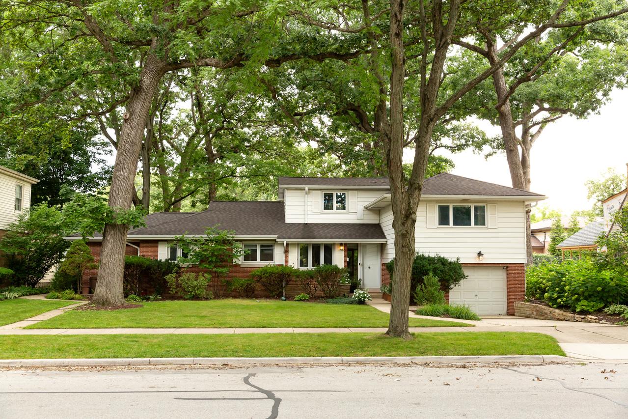 836 N Waiola Ave., La Grange Park, IL 60526