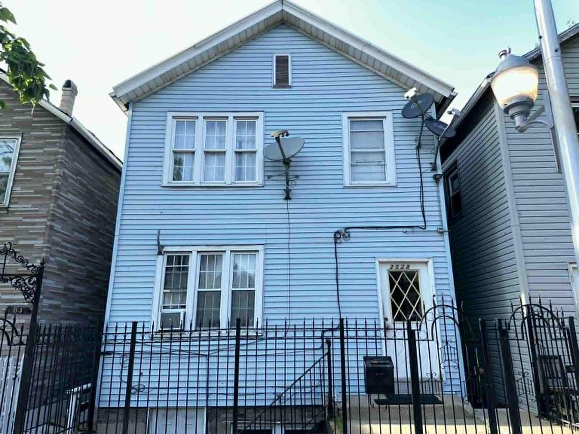 [Address Hidden by Seller], Chicago, IL 60608
