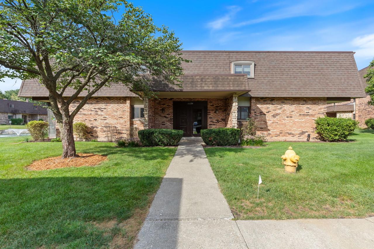 11134 Northwest Rd. #3C, Palos Hills, IL 60465