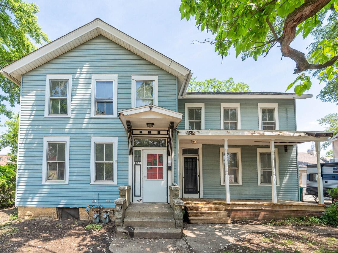 358 360 N Hickory St., Joliet, IL 60435