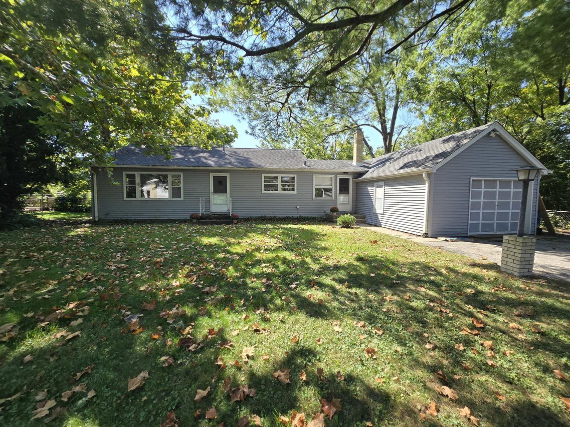 901 E Krage Dr., Addison, IL 60101
