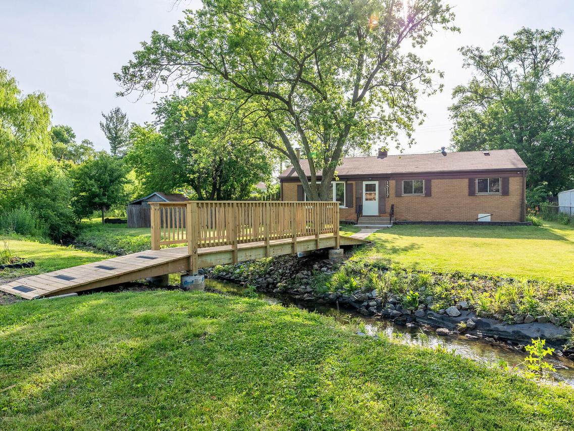 15117 La Crosse Ave., Oak Forest, IL 60452