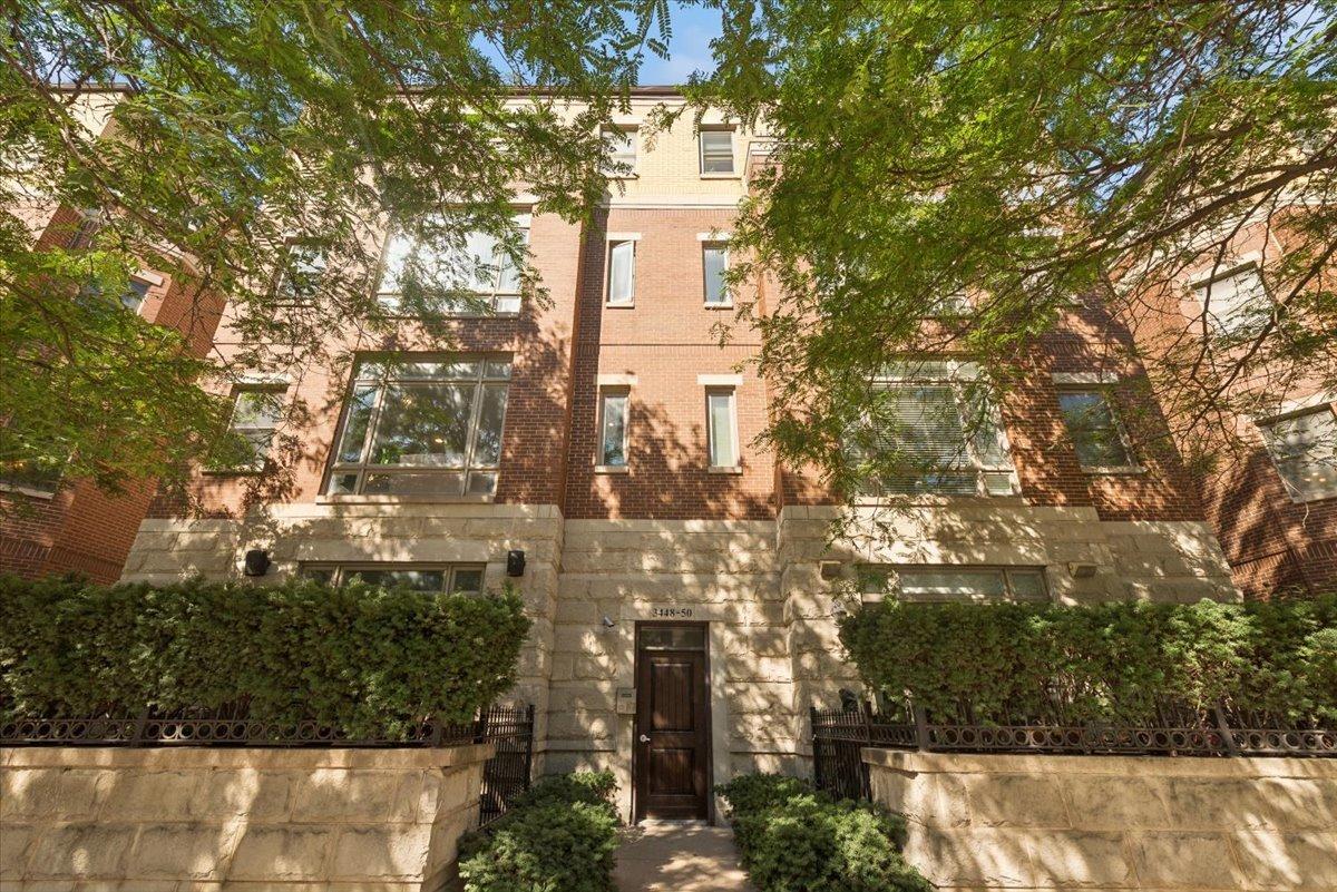 3448 N Ashland Ave. #2S, Chicago, IL 60657