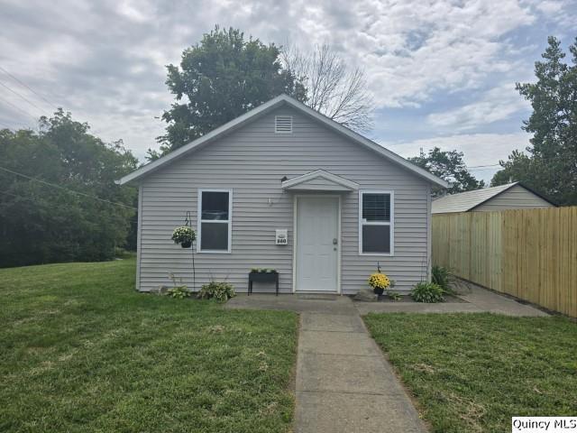 860 Elm St., Hamilton, IL 62341