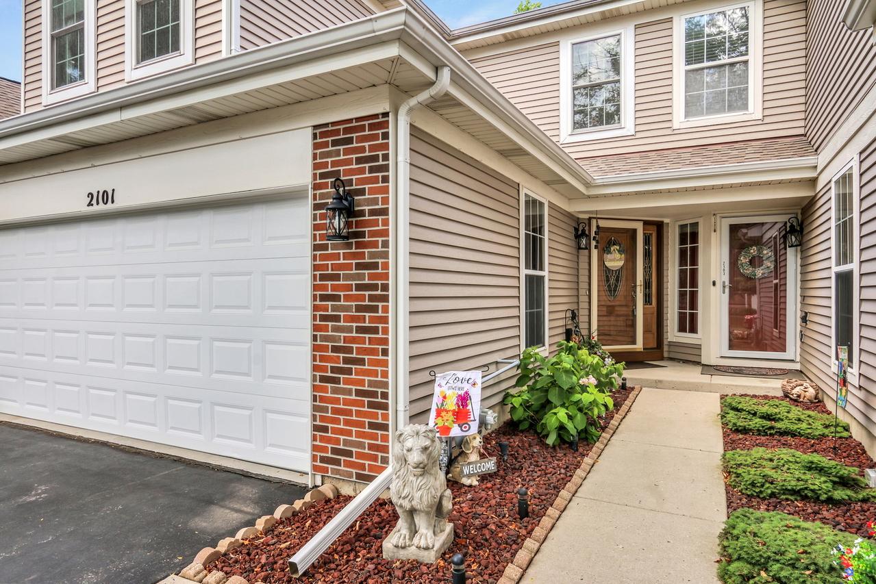 2101 Peach Tree Ln., Algonquin, IL 60102