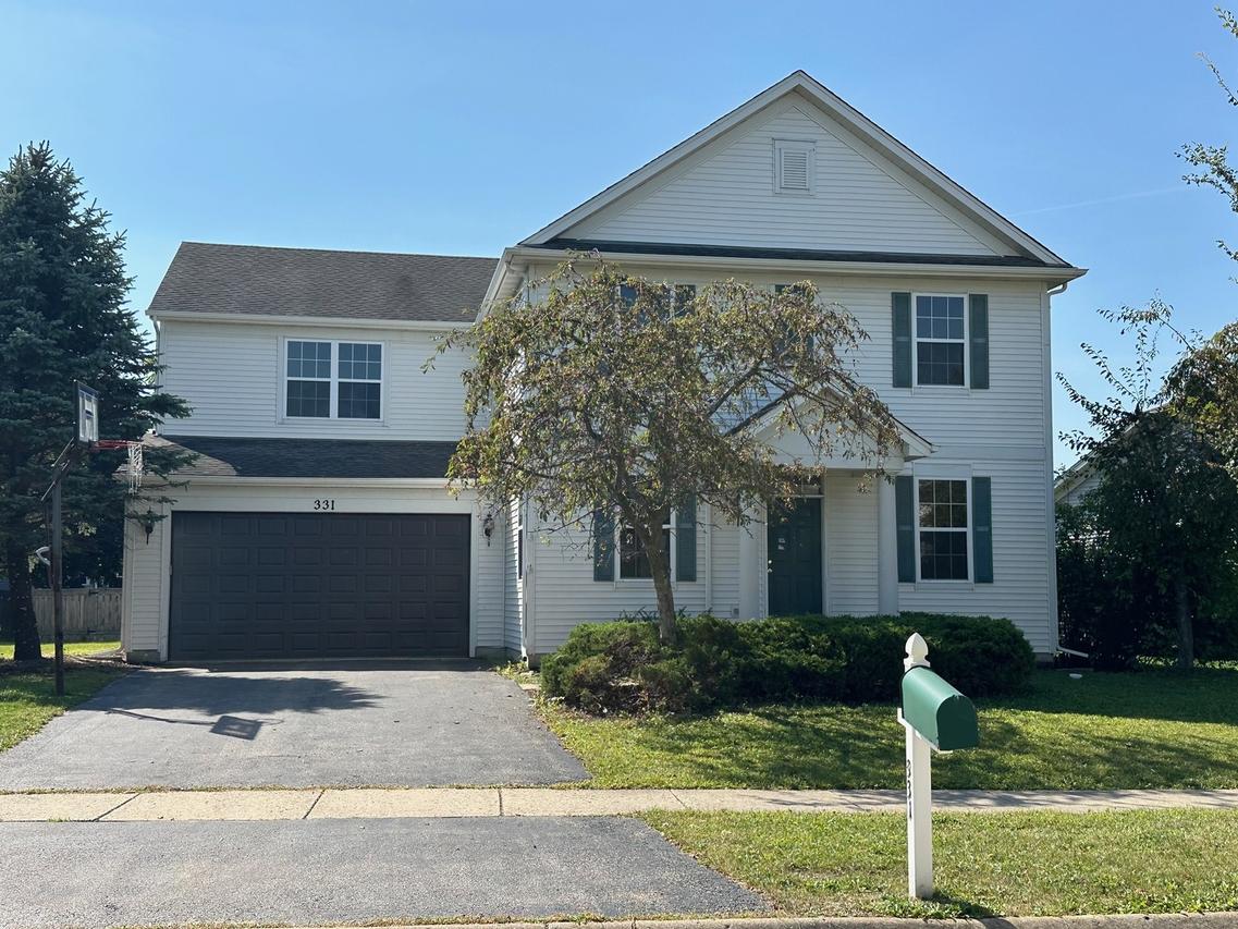 331 Parkstone Dr., Cary, IL 60013