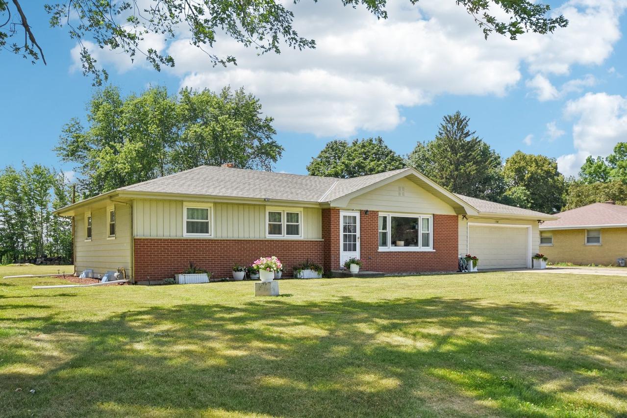 1745 Lyndale Rd., Aurora, IL 60506