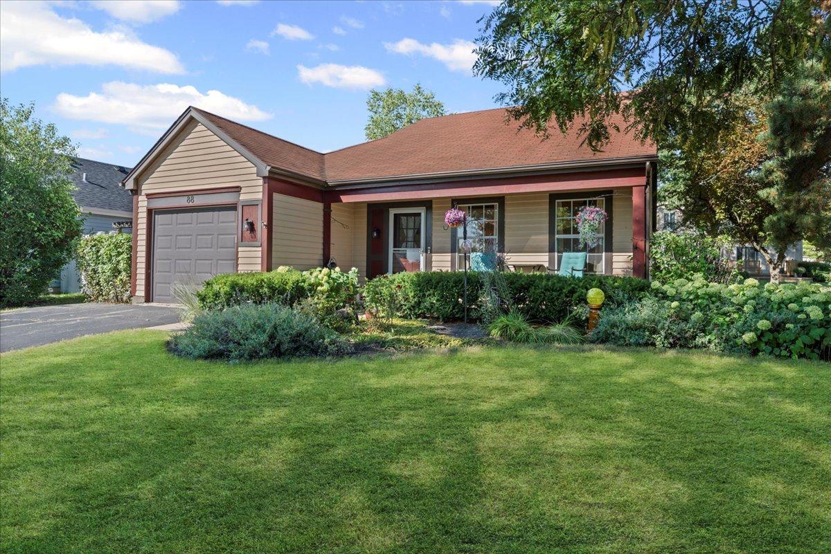 88 Bridgewater Ln., Mundelein, IL 60060