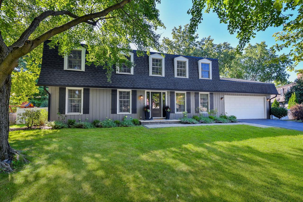 1112 Candlenut Dr., Naperville, IL 60540