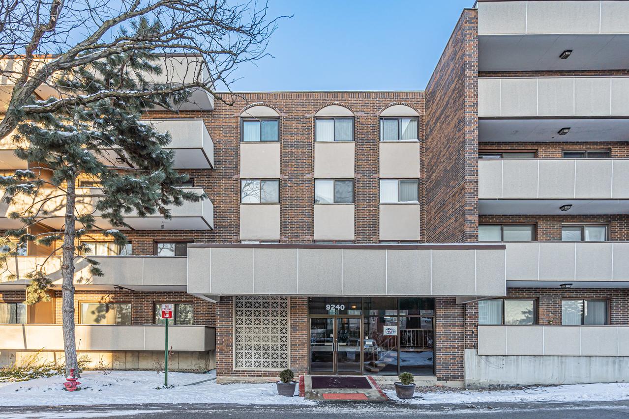 9240 Gross Point Rd. #410, Skokie, IL 60077