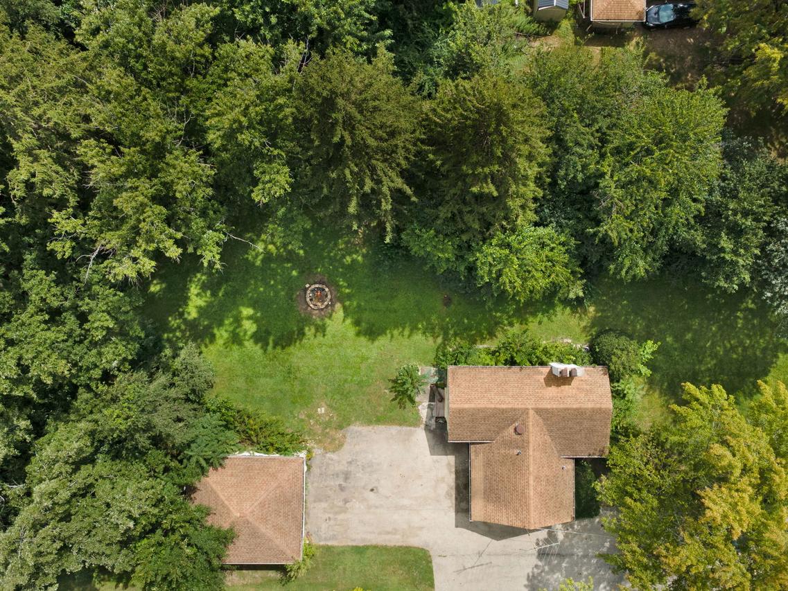 6295 Woodward Ave., Downers Grove, IL 60516