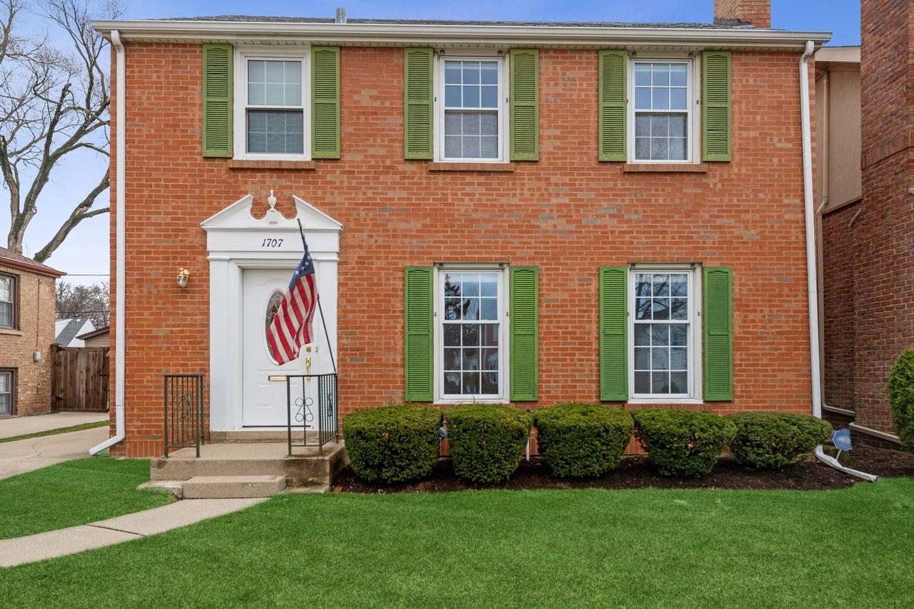 1707 N 77th Ct., Elmwood Park, IL 60707
