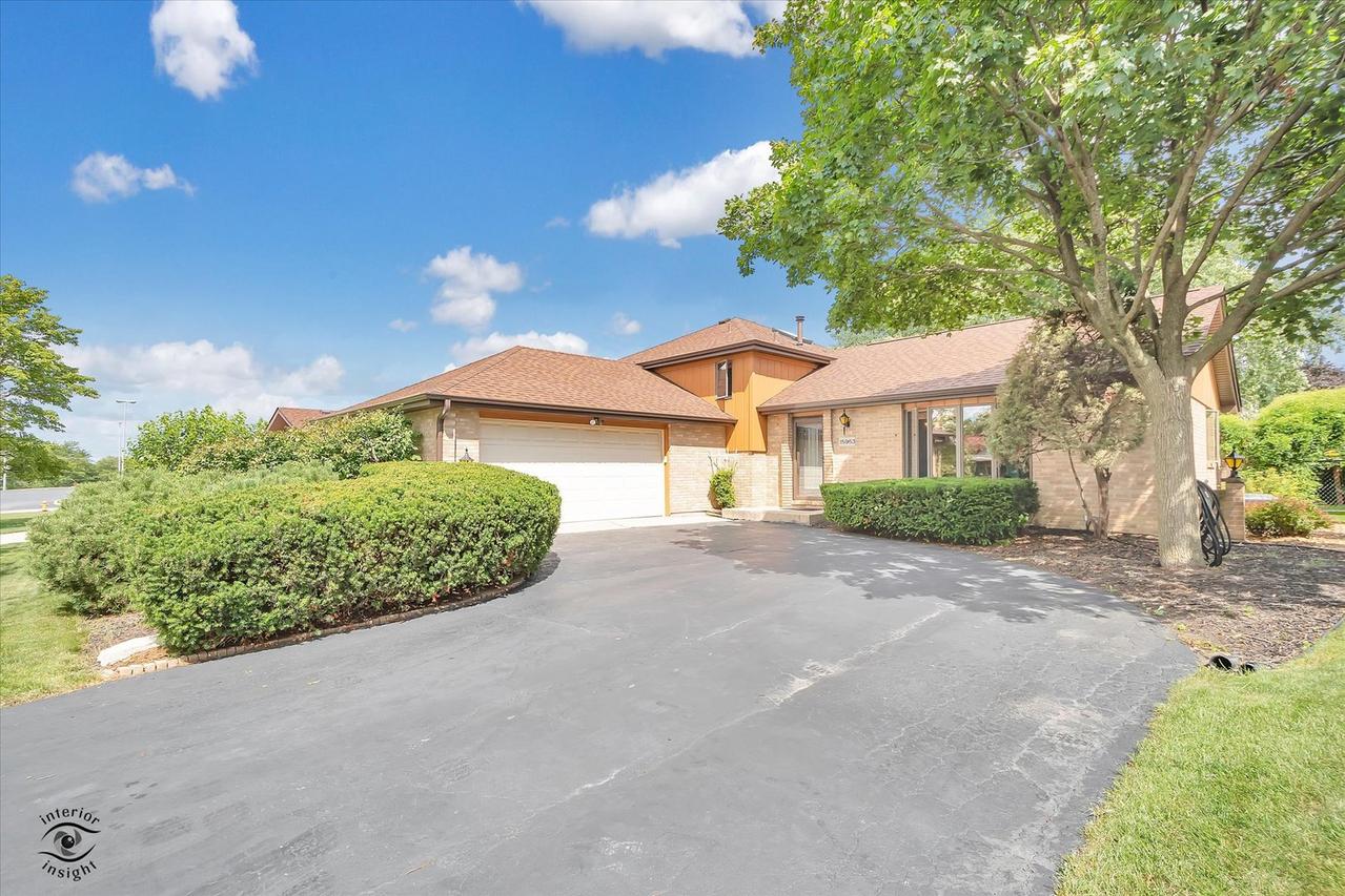 15963 91st Ave., Orland Hills, IL 60487